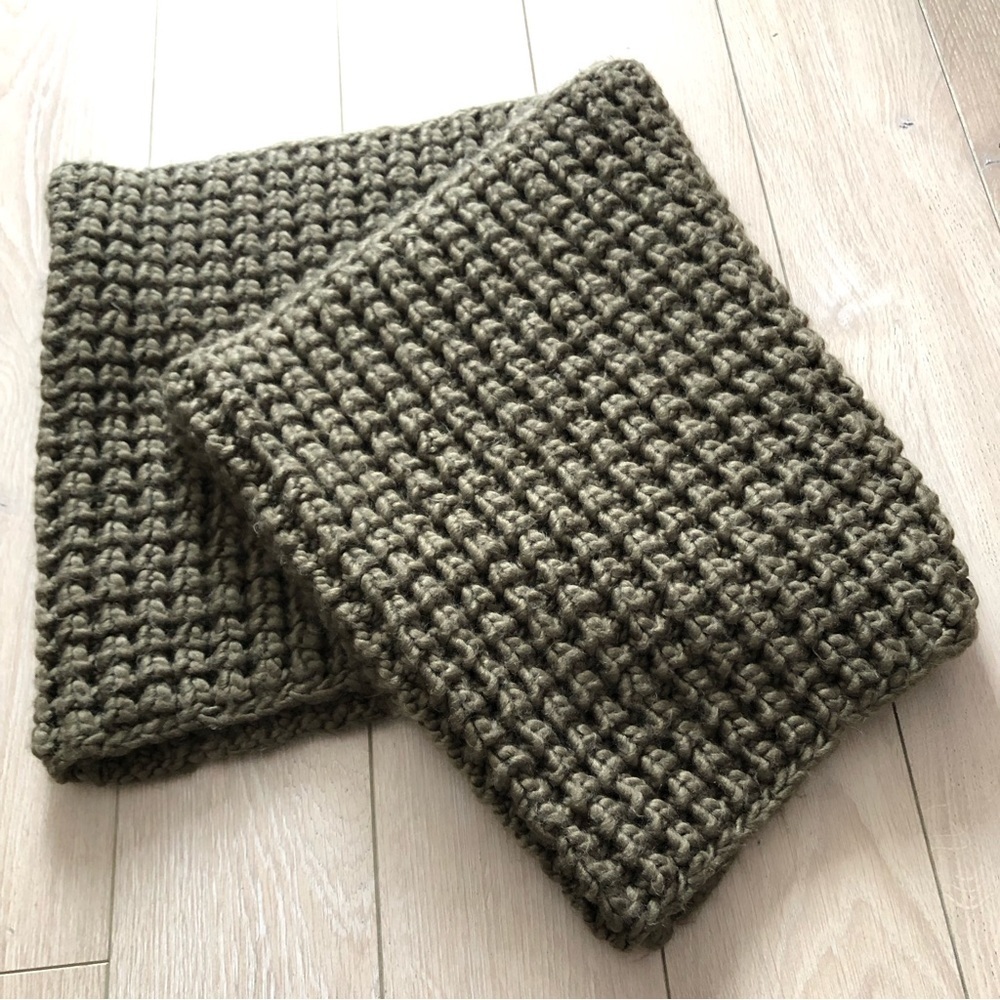 Gap Wool Blend Chunky Knit Snood in Brown